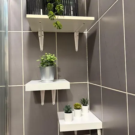 For Two - Perfect Location Close To Metro *