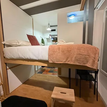 For Two - Perfect Location Close To Metro Daire *