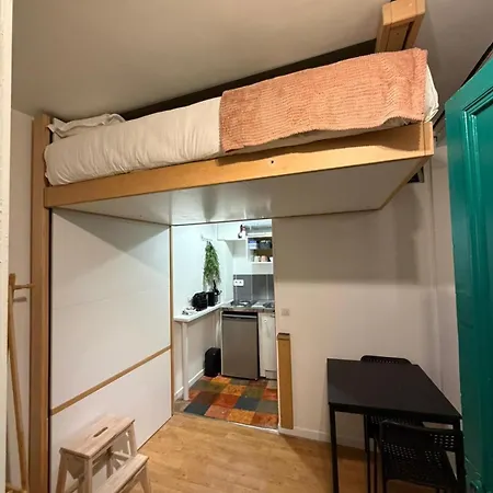 Daire For Two - Perfect Location Close To Metro *