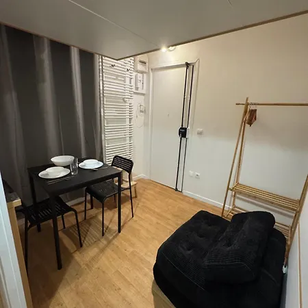 For Two - Perfect Location Close To Metro