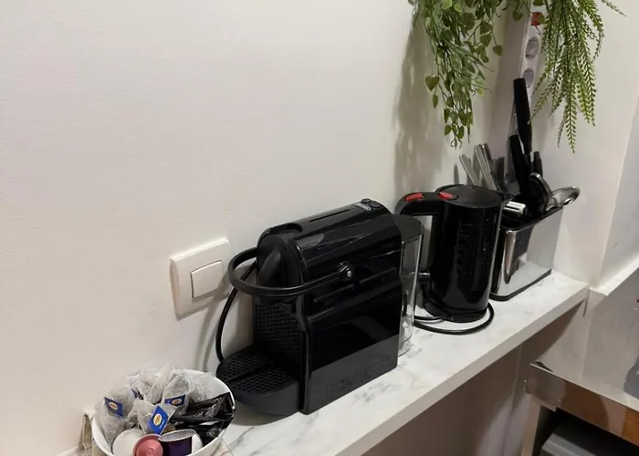 For Two - Perfect Location Close To Metro דירה *