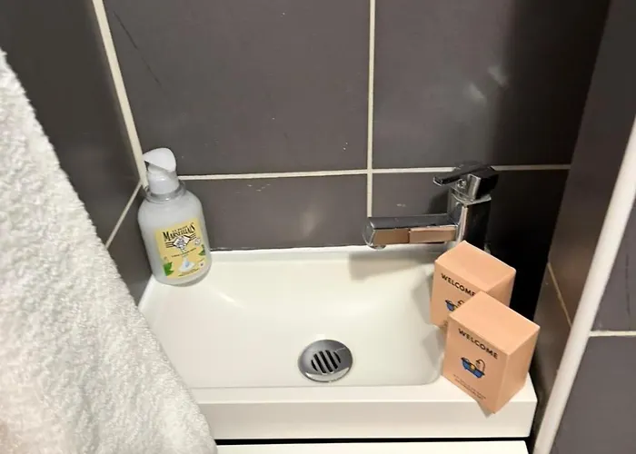 דירה For Two - Perfect Location Close To Metro *