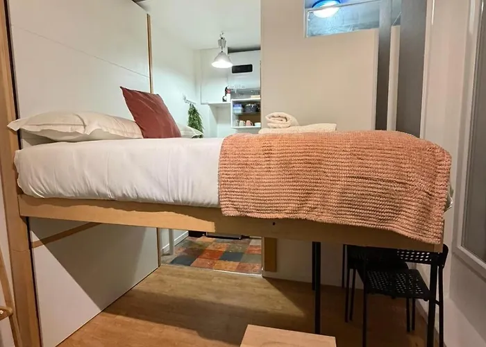 For Two - Perfect Location Close To Metro דירה *